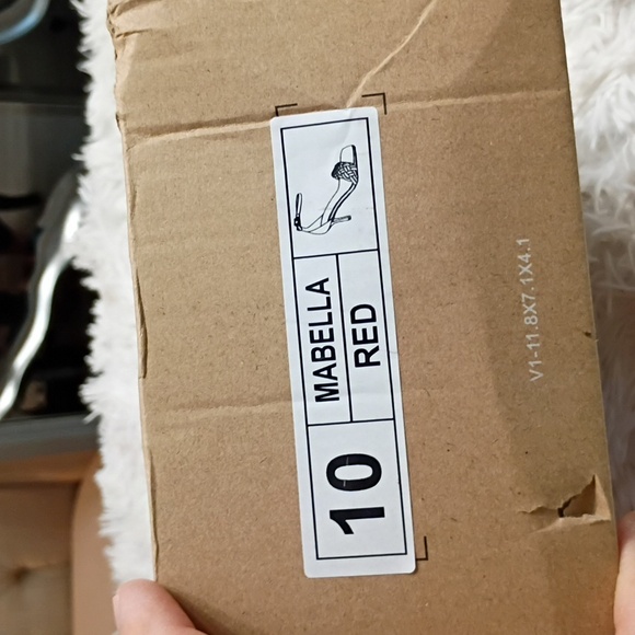 Journee Collection Mabella Red Heels Women's Sz 10 ♥️ 🆕 - Picture 12 of 12